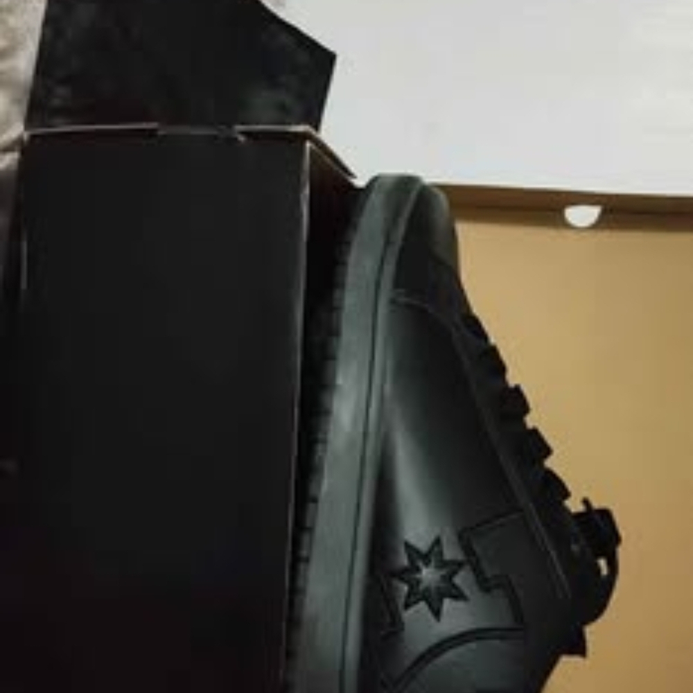 DC Black Star Men's Sneakers